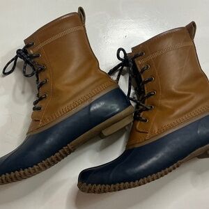 Women’s  Lands End Blue and brown duck boots size 9B